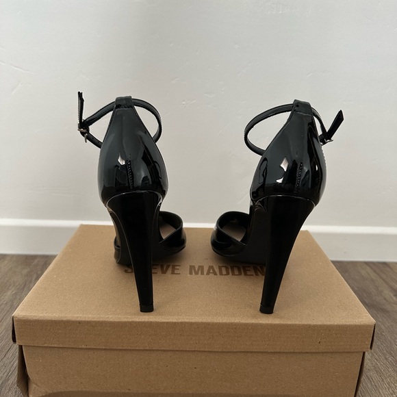 Steve Madden Black Patent Stiletto/Pump Heels - NWT - Picture 3 of 9
